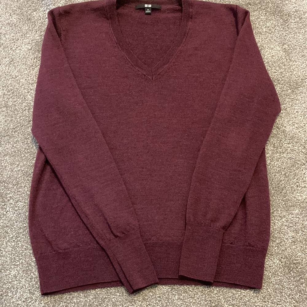 UNIQLO Lightweight Sweater
